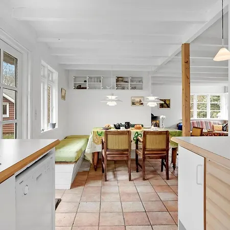 Hébergement de vacances Superbe Maison à Avec Cuisine