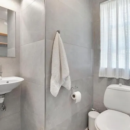 Awesome In With Kitchen Hébergement de vacances